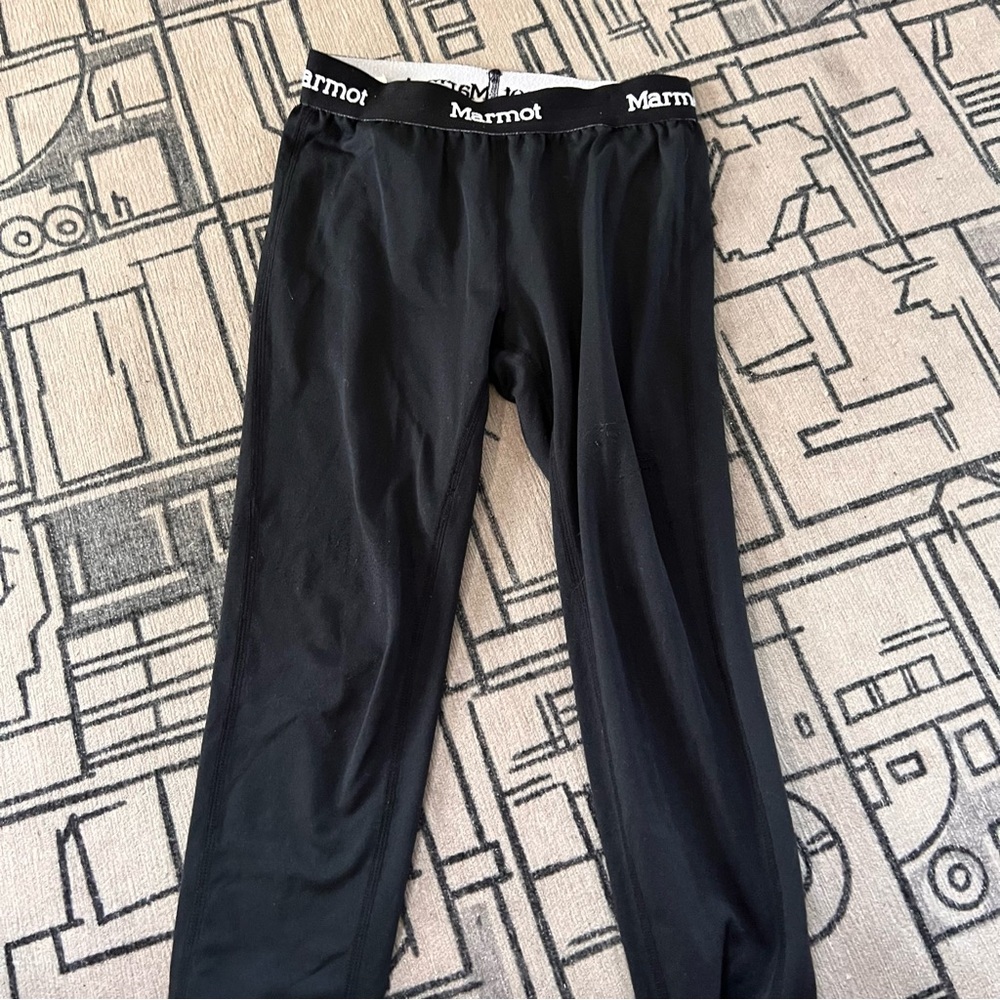 Marmot base layer ski pants black, perfect for winter wear